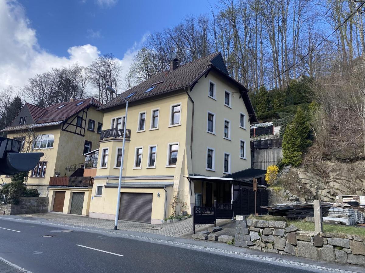 Appartement Waldblickwohnung Mit Schoener Terrasse Und Kamin *