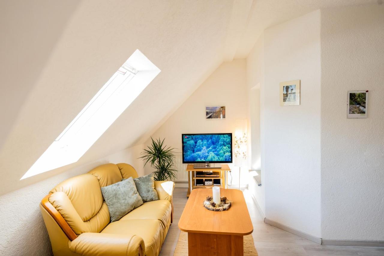 Apartment Waldblickwohnung Mit Schoener Terrasse Und Kamin *