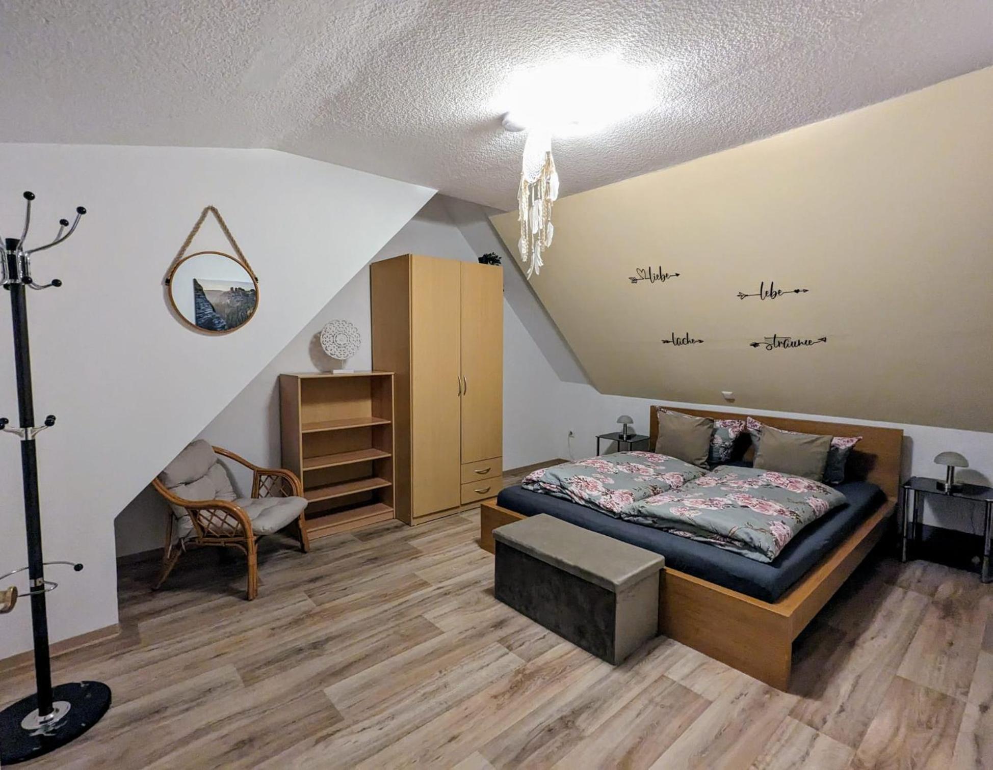 Waldblickwohnung Mit Schoener Terrasse Und Kamin *